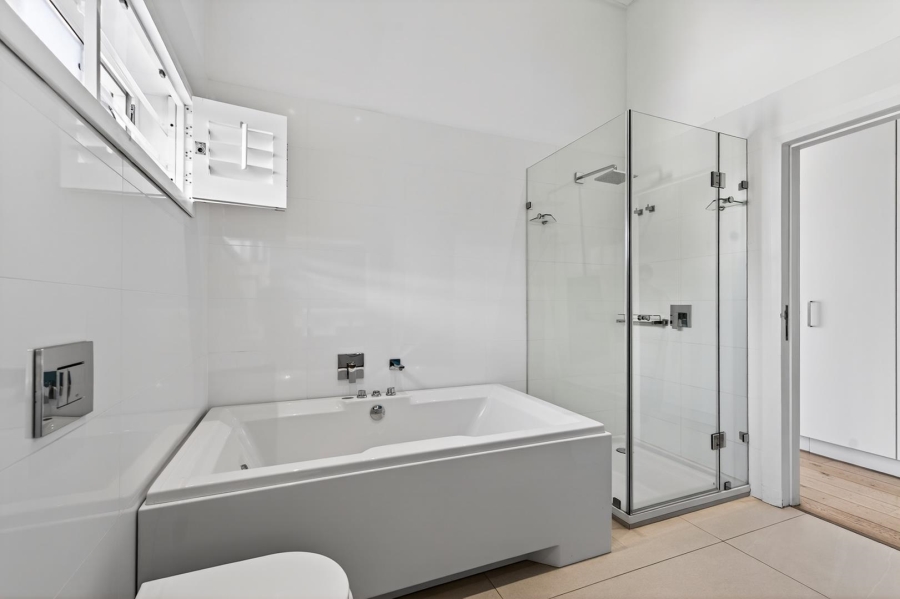 3 Bedroom Property for Sale in Vredehoek Western Cape